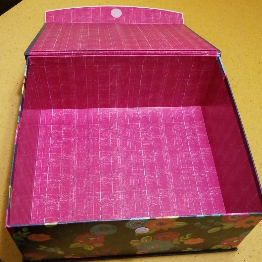 Storage box - Picture 2 of 4